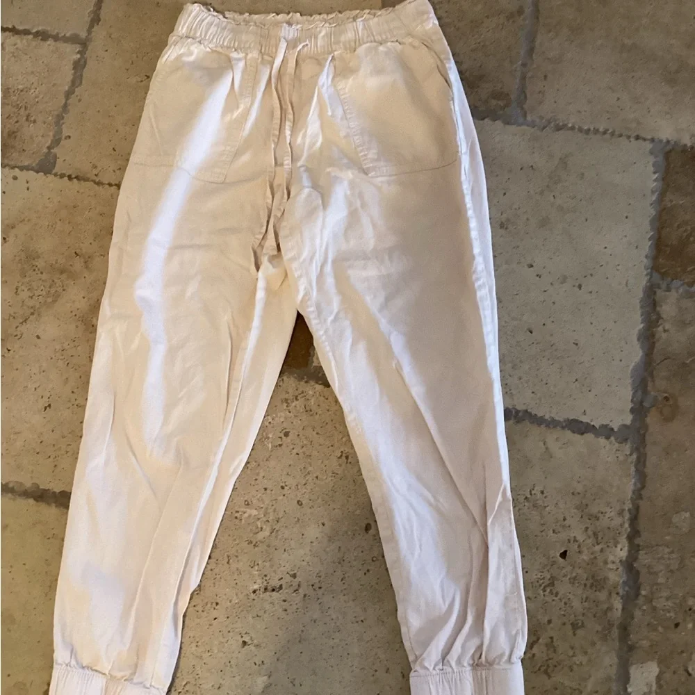 Loft outlet joggers-drawstring-SZ M Waist 15” elastic Inseam 24”